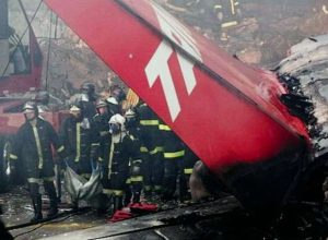 documentario-sobre-tragedia-aerea-que-matou-199-abre-debate-sobre-congonhas:-‘uma-metafora’