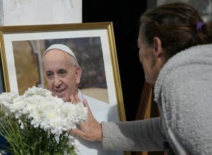 de-joao-paulo-ii-a-francisco:-como-os-papas-lidam-com-fator-decisivo-na-historia